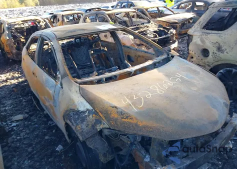 2015 Toyota Corolla Le Eco z USA, uszkodzony, nr VIN 2T1BPRHE2FC440860